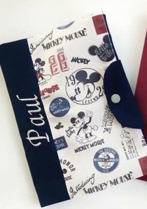 Housse pour carnet de santé MICKEY ou MINNIE