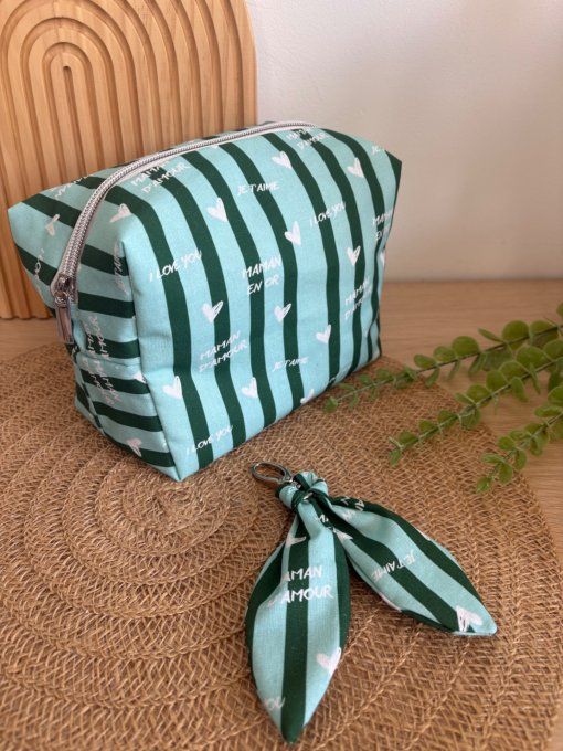 Idée cadeau en stock (pochette, porte clé)