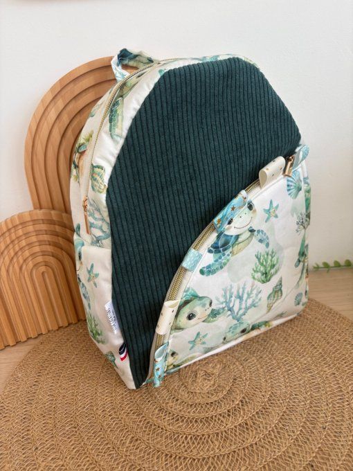 Sac à dos tortue fait main brodé